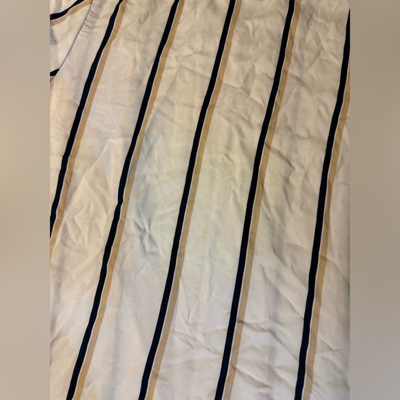 Denim and Flower Button Down - Picture 10 of 11